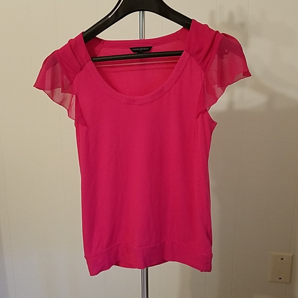 ❣️Banana Republic Ruffle Sleeve Top ❣️